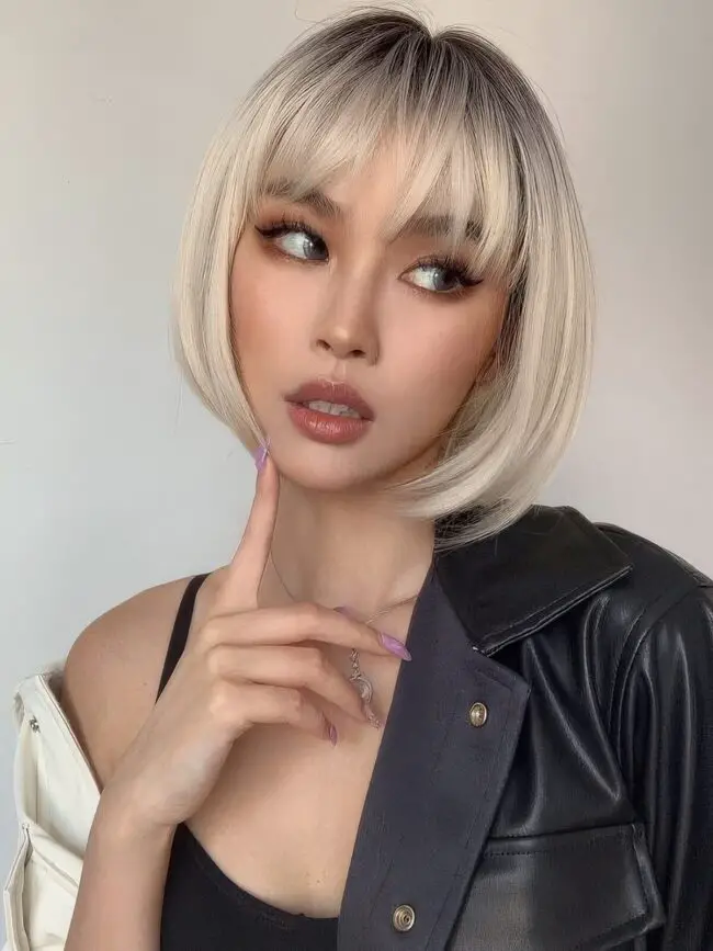 Fringe Bangs with Chic Bob and Highlights
