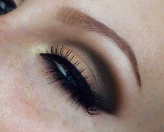 Smoky Gold Eye Makeup with Drama