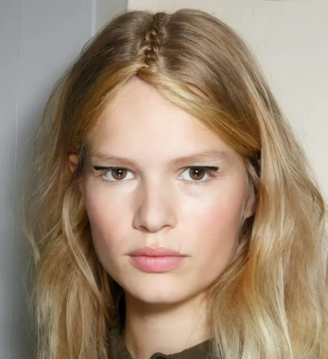 Dramatic Graphic Eyeliner with Vibrant