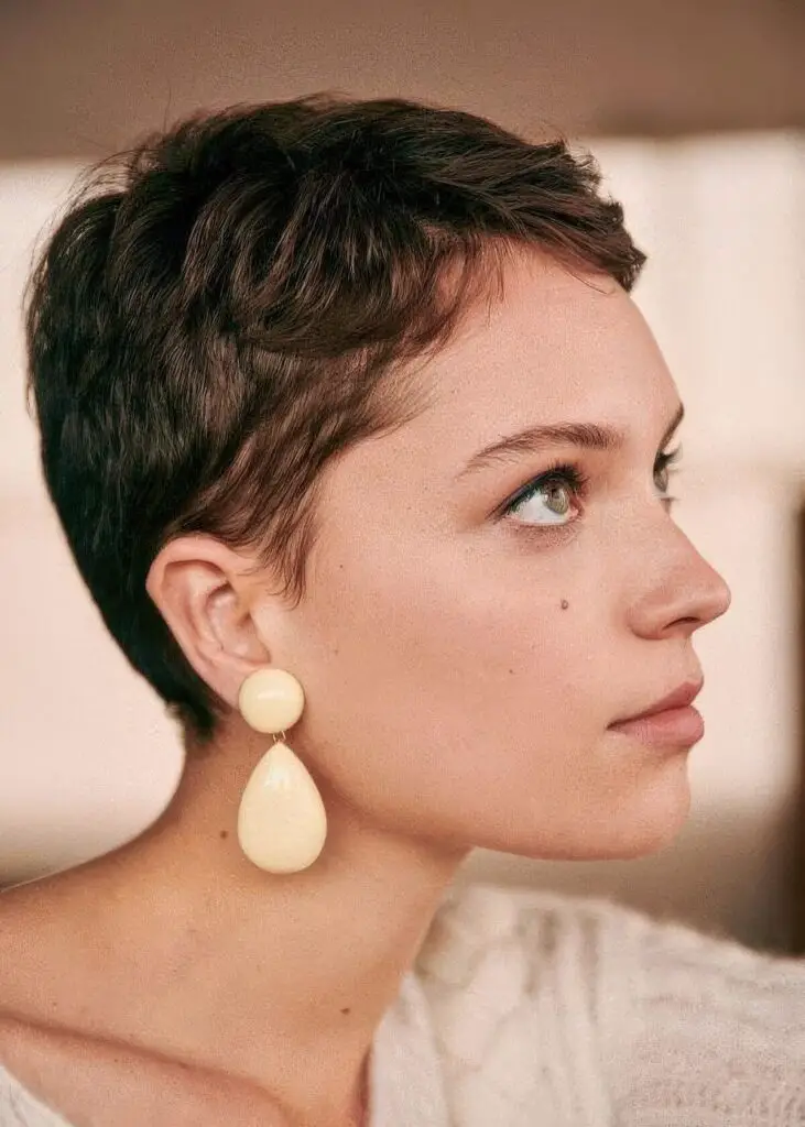 25 Short Pixie Haircuts With Cute Styling Tips - Cafe Makeup