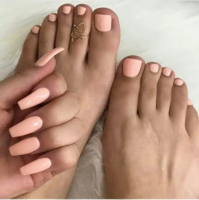 Peachy Nail Perfection