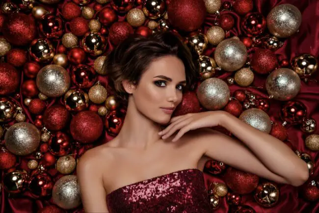 How to Make Your Holiday Makeup Last Longer