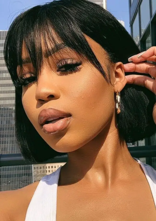 Chic Face Framing