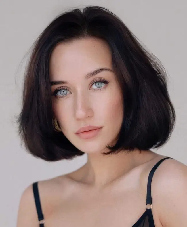 Dark Layered Bob with Subtle Shine