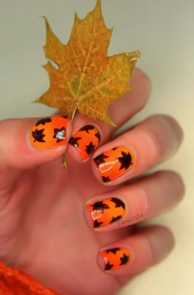 Autumn's Warm Nail Art